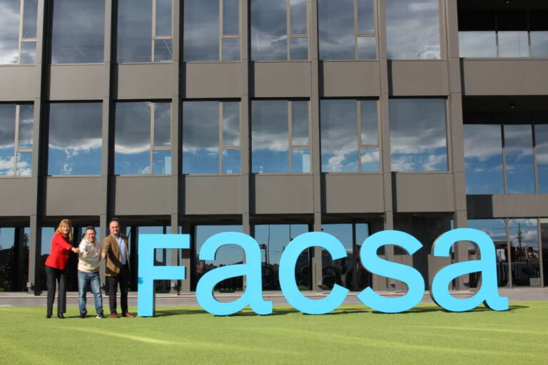 Facsa renueva su compromiso con la 10K FACSA Castelló
