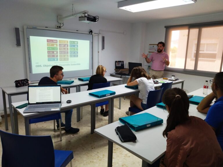 Grupo Gimeno impulsa la formación del alumnado de Síndrome de Down Castellón en el marco del programa corporativo “Contamos Contigo”