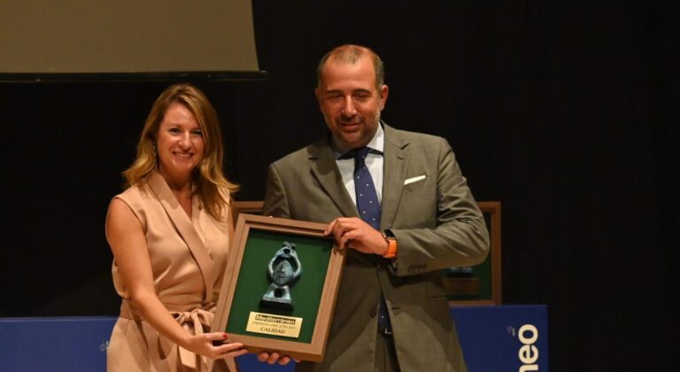 Portsur se alza con el premio Empresa del Año de El Periódico Mediterráneo en la categoría de Calidad