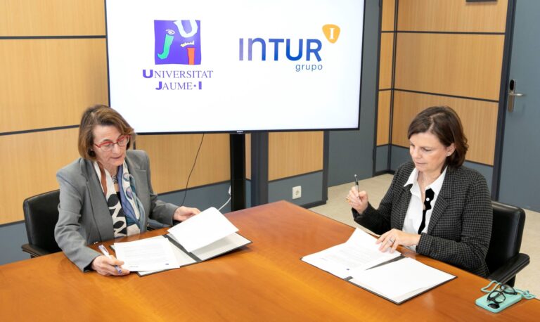 La Universitat Jaume I y Grupo Intur crean una nueva aula para el fomento del turismo sostenible