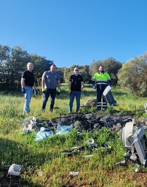 El equipo de Obremo colabora en la recogida de residuos a través de la ‘3ªJornada de Basuraleza’ celebrada en Ciudad Real