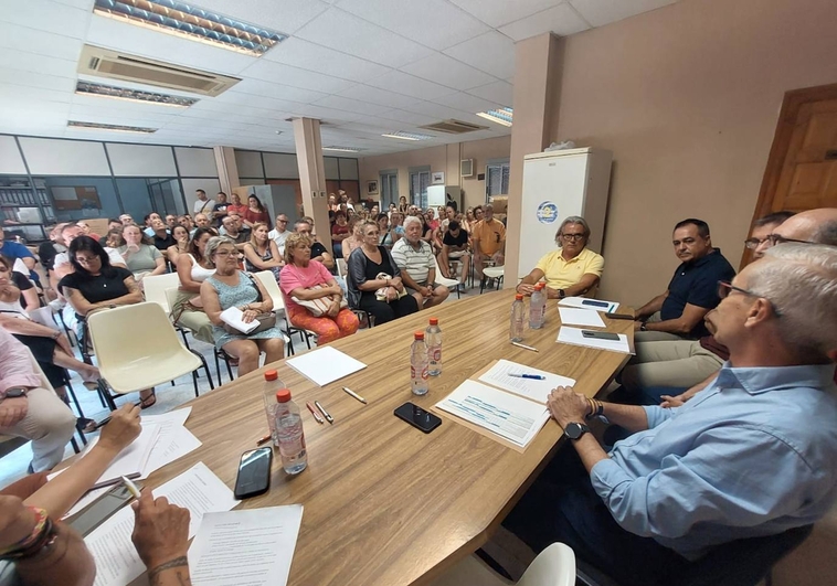 Fovasa Facility se encarga de la retirada del techo del Mercat del Cabanyal (València)