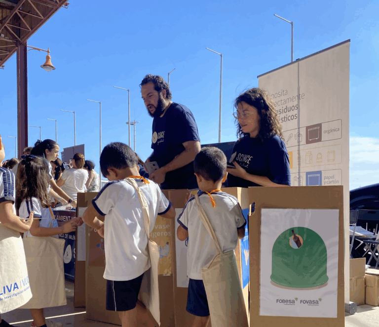 UPV, Fovasa Medioambiente y Ayuntamiento de València unen esfuerzos en el Día Mundial del Reciclaje para fomentar la concienciación ambiental en la ciudad
