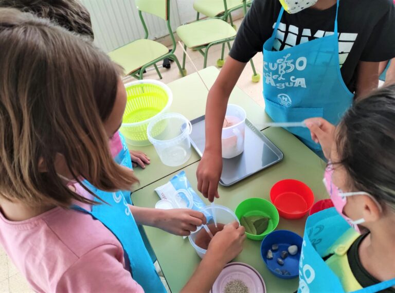 El proyecto educativo de sensibilización ambiental de ACASA llega a los colegios de Alcúdia