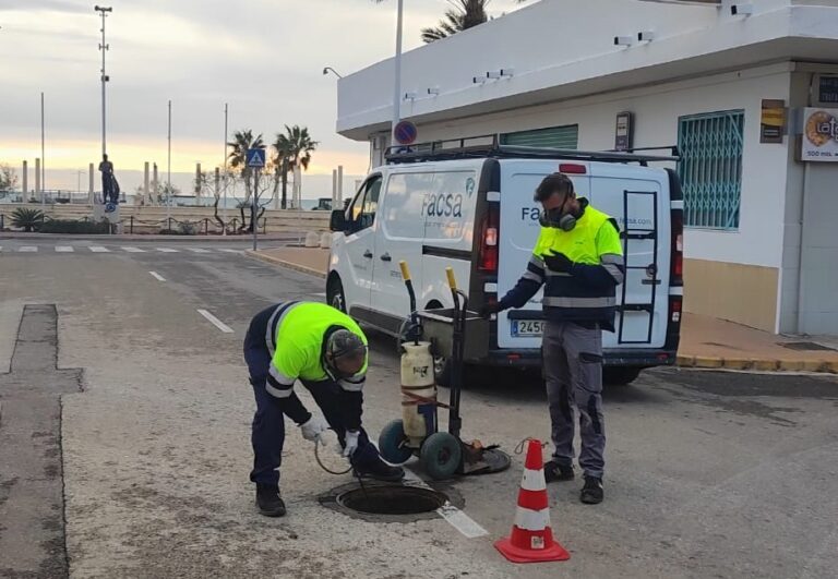 Facsa y el Ayuntamiento de Xilxes comienzan la campaña especial de control de plagas en la red municipal de alcantarillado