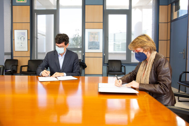 Fobesa y la UJI renuevan su programa de becas para el alumnado residente en Benicàssim