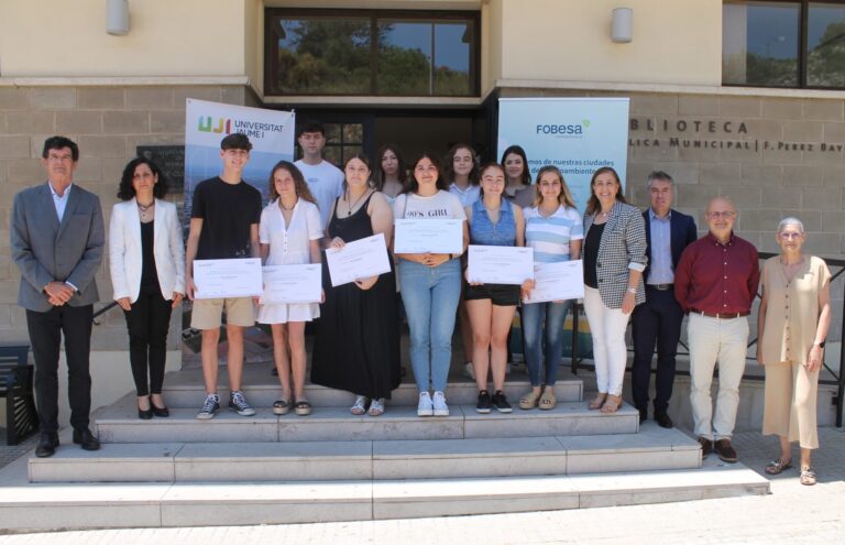 Fobesa y la UJI entregan 33 becas al alumnado de la Universitat Jaume I residente en Benicàssim