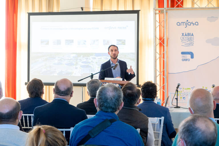FACSA analiza las implicaciones energéticas de la depuración en la Jornada de Amjasa