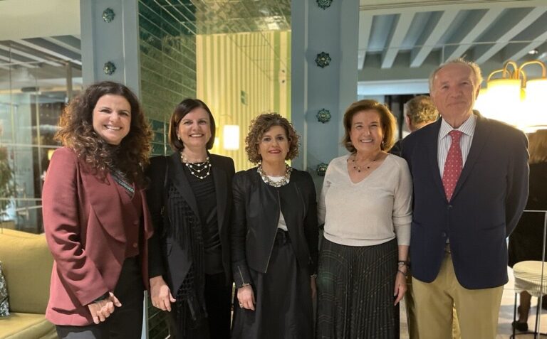 La gastronomía local se reinventa en Indiano Plaza, un nuevo espacio en el centro de Sevilla