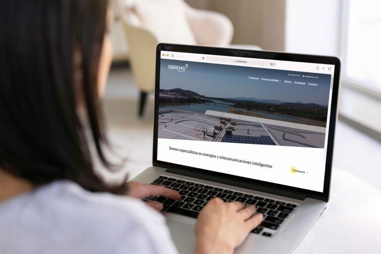 La nueva web de Obremo refleja la apuesta de la compañía por la descarbonización y la conectividad inteligente