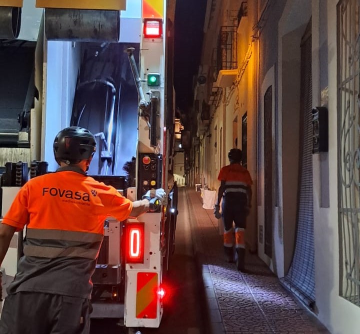 Fovasa Medioambiente inicia el contrato de recogida de residuos puerta a puerta en Orba