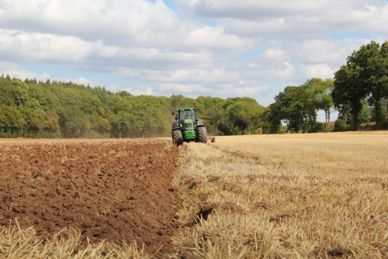Intur Restauración Colectiva pone en valor el trabajo del sector agrícola como miembro fundador de la Asociación “Por un precio justo”