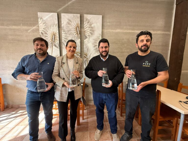 El Ayuntamiento de Nules, pionero en la promoción del agua del grifo junto a sector hostelero