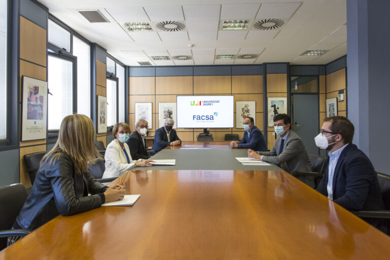 FACSA favorece la accesibilidad a los recursos hídricos con la instalación de fuentes en la UJI