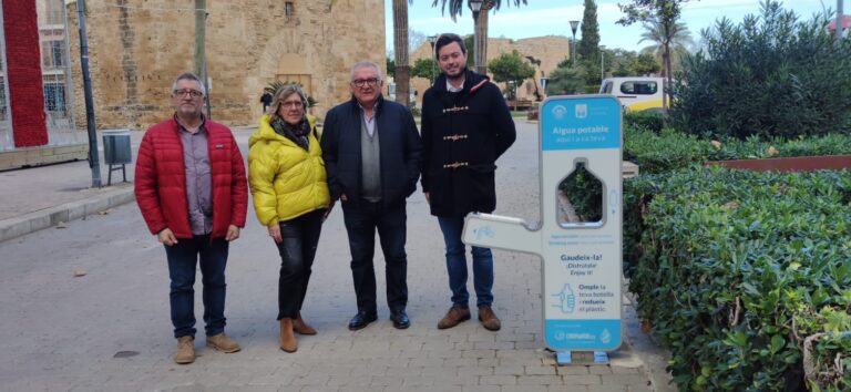 Acasa y Alcúdia continúan fomentando el consumo del agua del grifo con la instalación de nuevas fuentes de agua potable filtrada