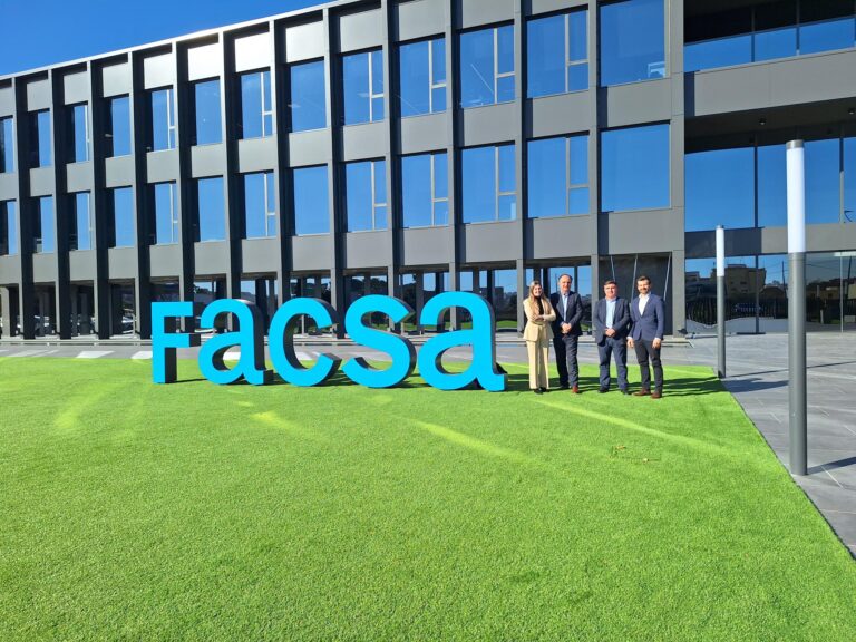 Facsa recibe a Lanzadera en su nueva sede para reforzar en 2025 la colaboración con startups en el reto del agua