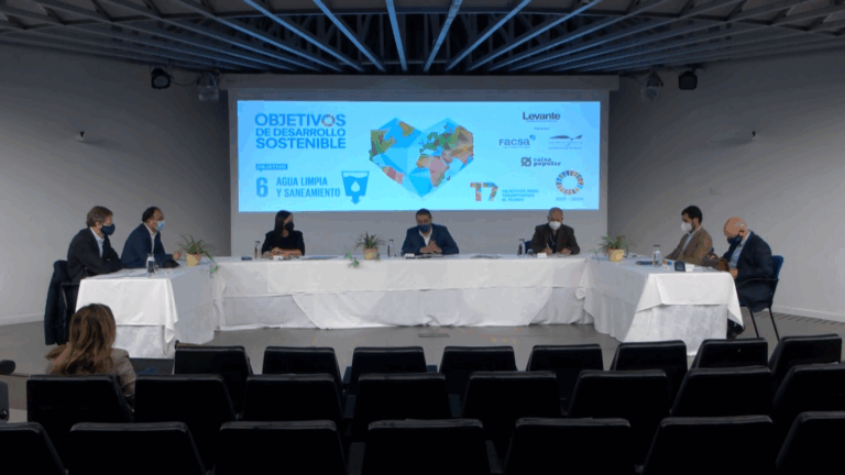 FACSA defiende una gestión conjunta y sostenible del agua en el último desayuno informativo de Levante EMV