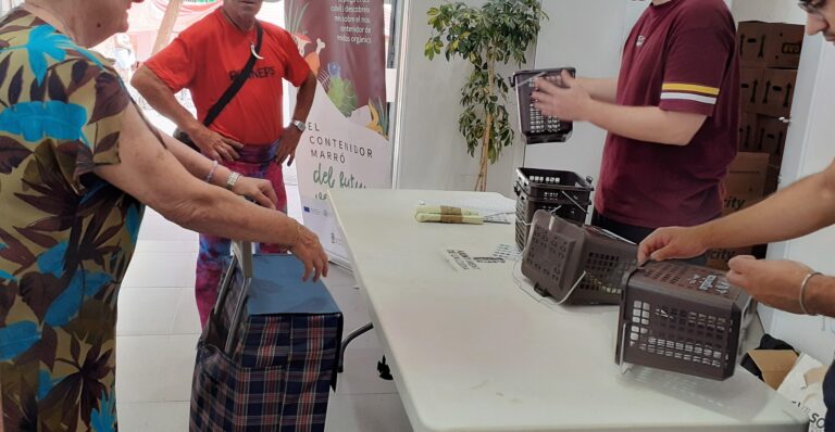 Fovasa realiza en L’Alcúdia una campaña de concienciación sobre la recogida de residuos orgánicos