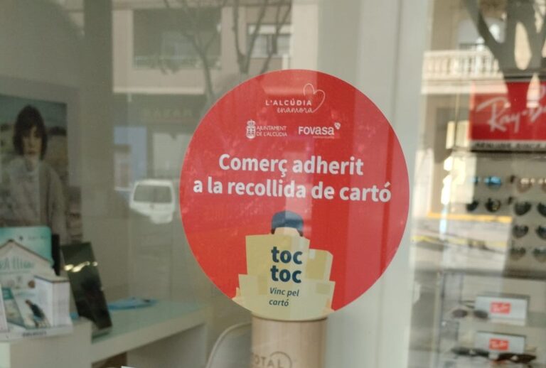 Fovasa pone en marcha en L’Alcúdia el servicio de recogida de cartón puerta a puerta para comercios