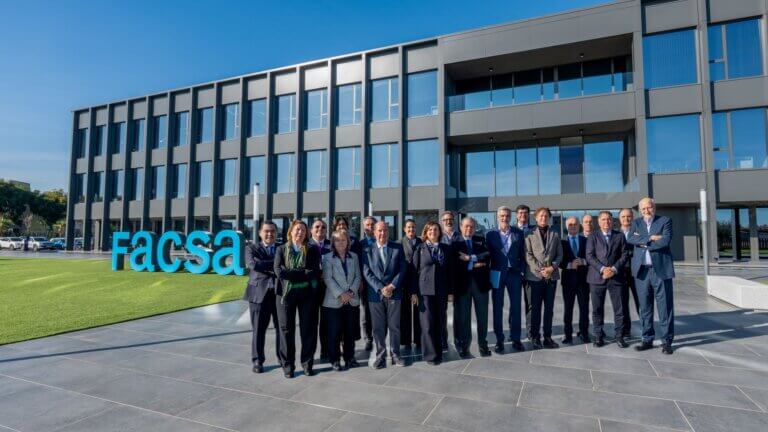 La Junta Directiva de AVE se reúne por primera vez en el 2026 en Nealis, en la nueva sede de Facsa